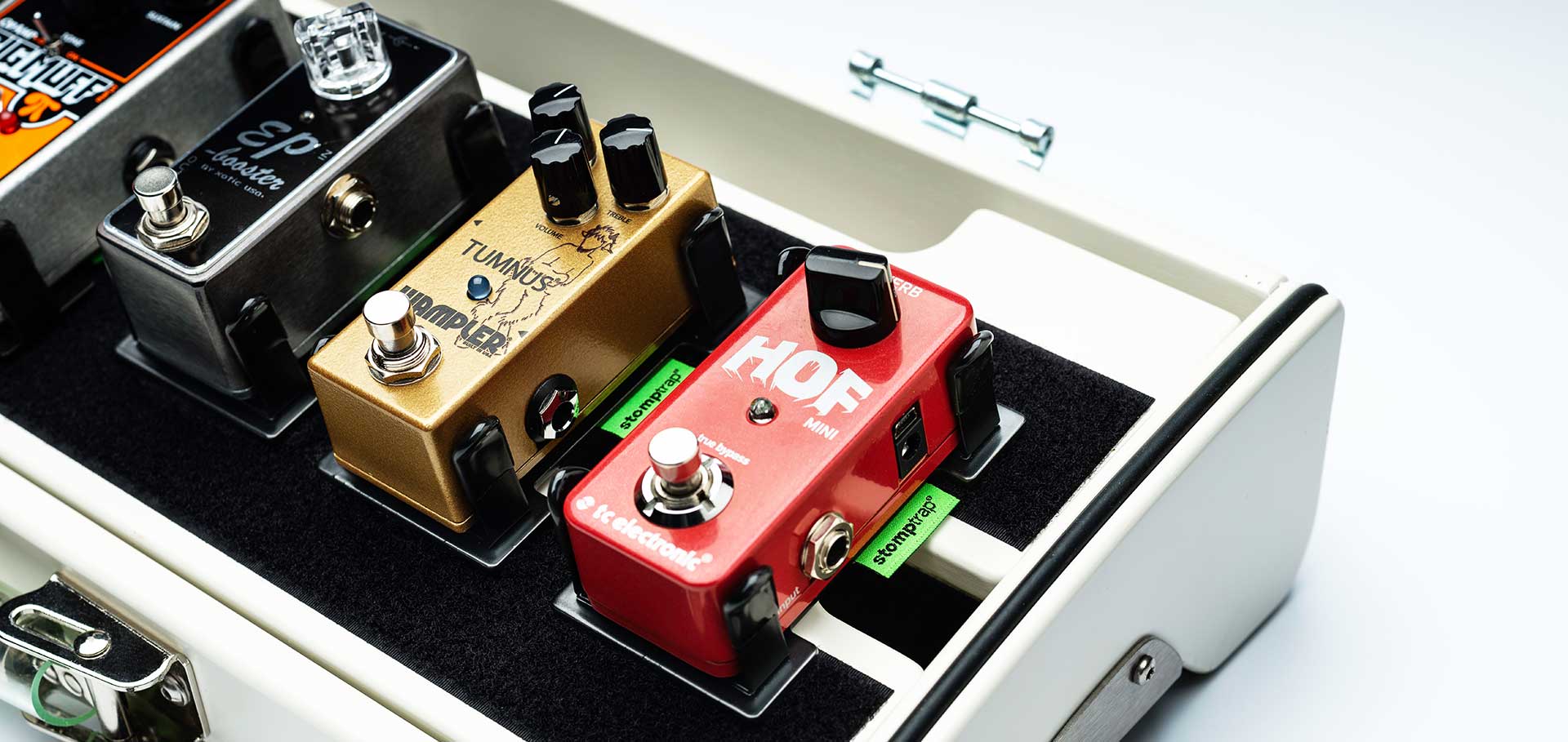 Fix pedals on pedalboard